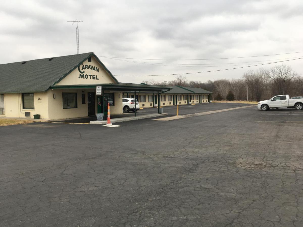 Budget Inn Caravan Motel Harrisonville Eksteriør billede