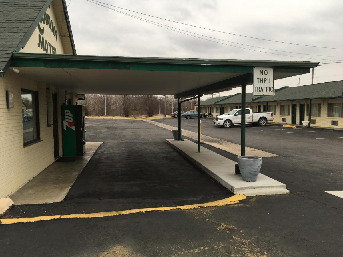 Budget Inn Caravan Motel Harrisonville Eksteriør billede
